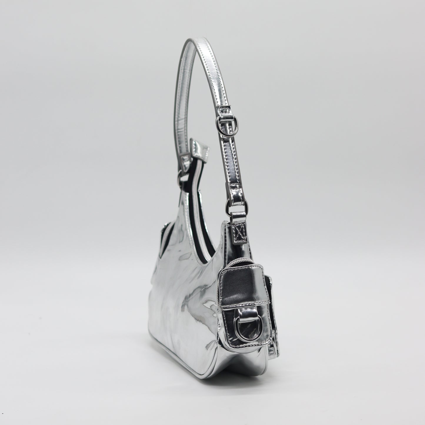 Glossy shoulder bag -Silver