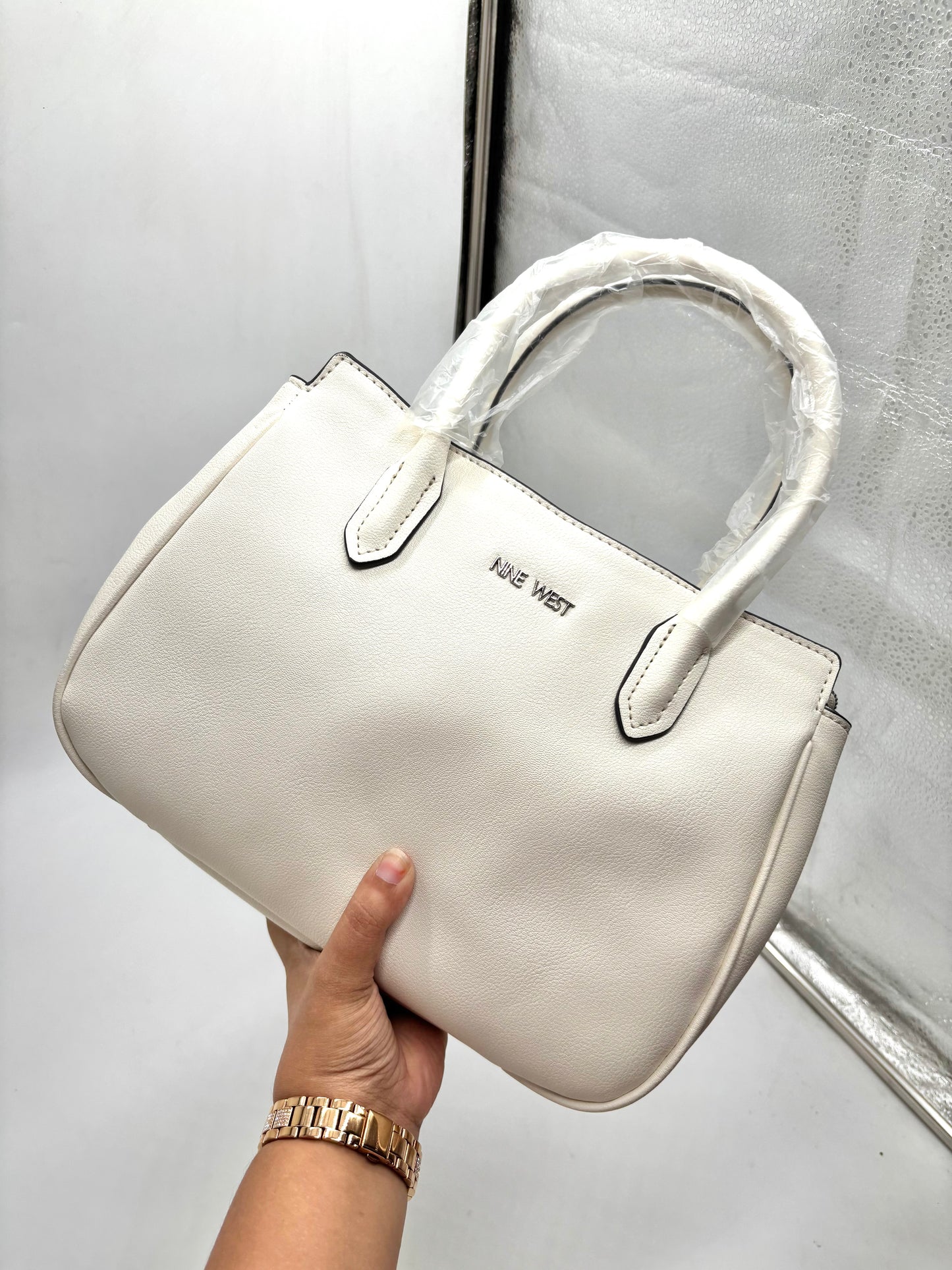 Famy Top Handle