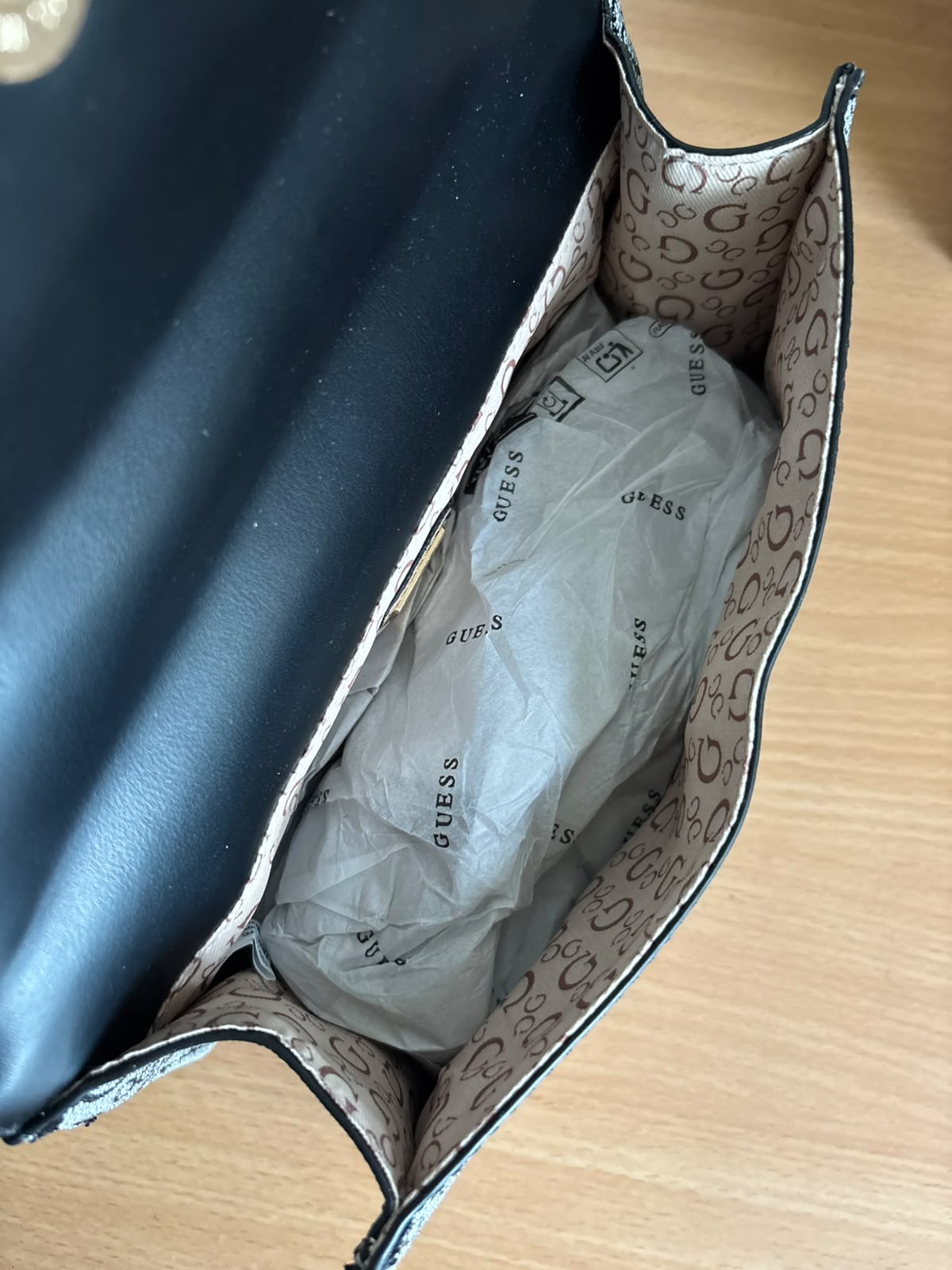 Gamio Sling Bag