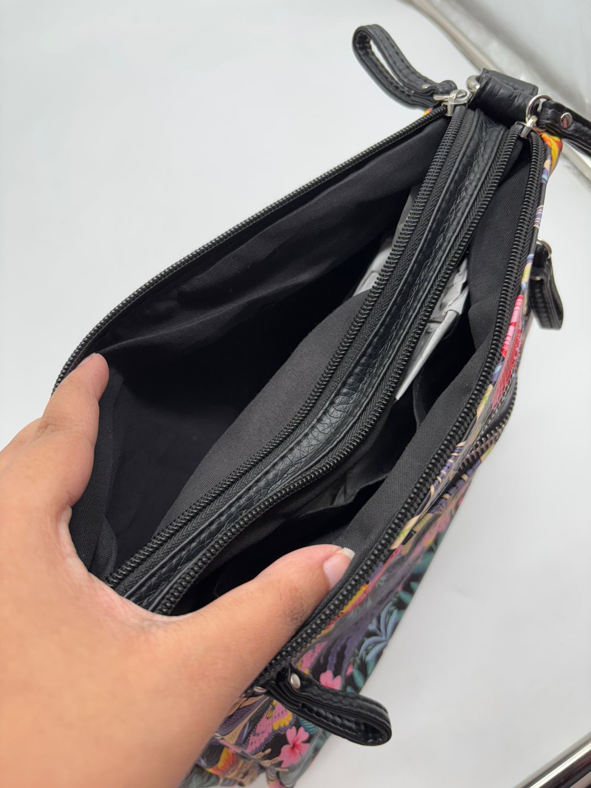 Kami Satchel