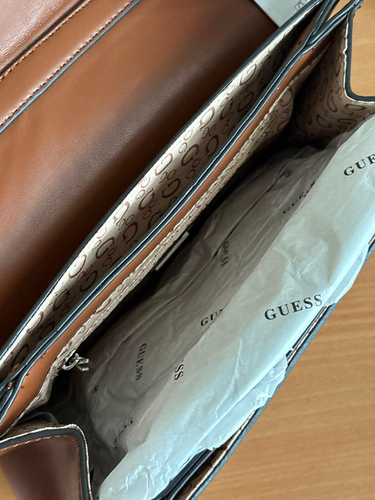 Tiora Shoulder Bag
