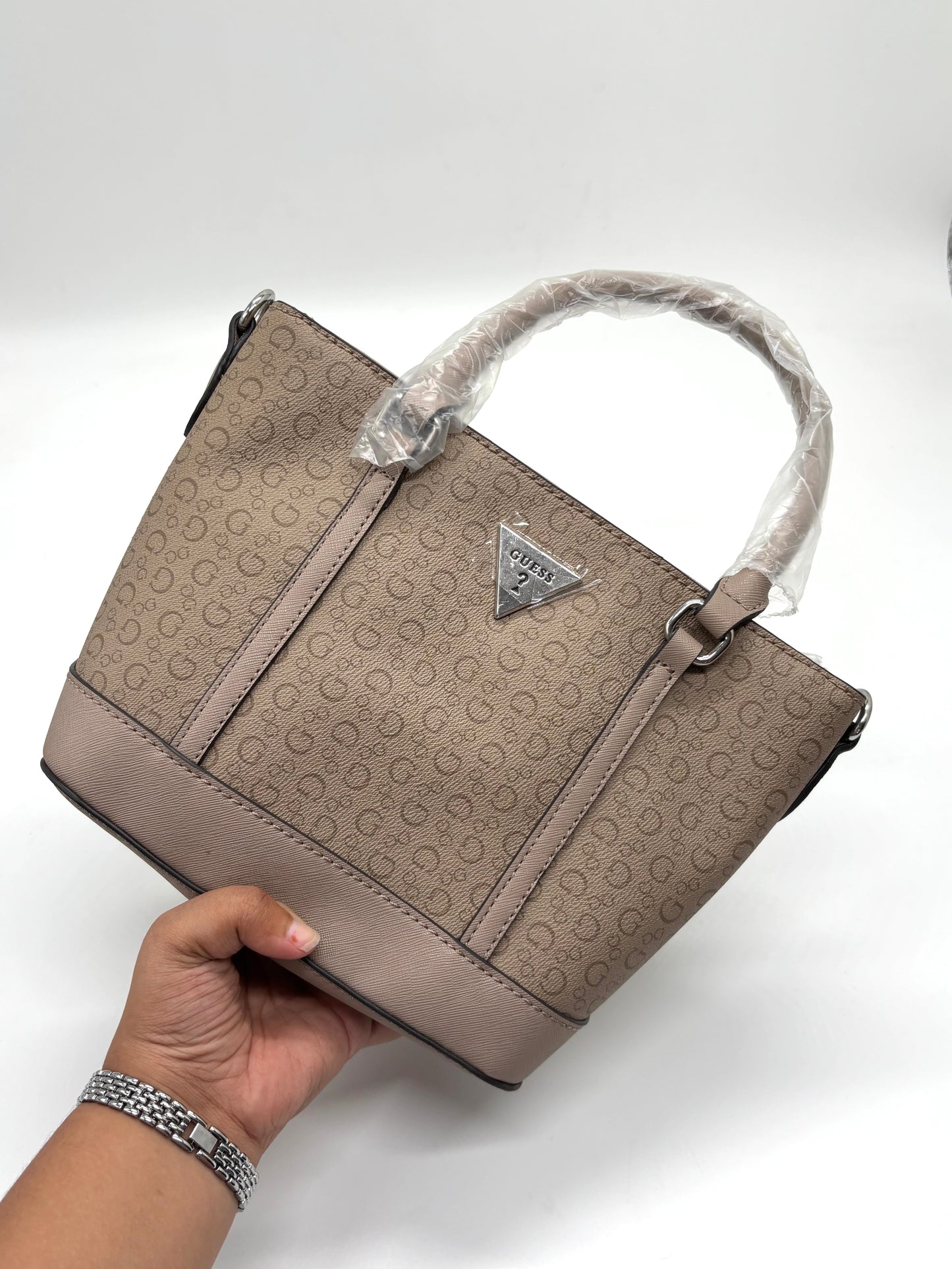 Leona Chain Handbag