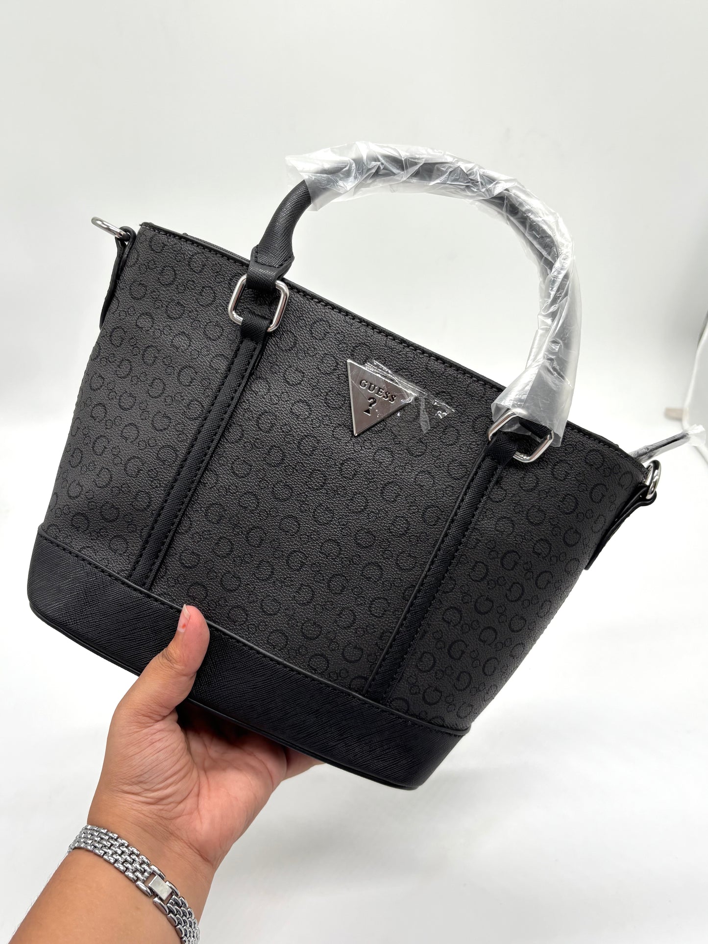 Leona Chain Handbag