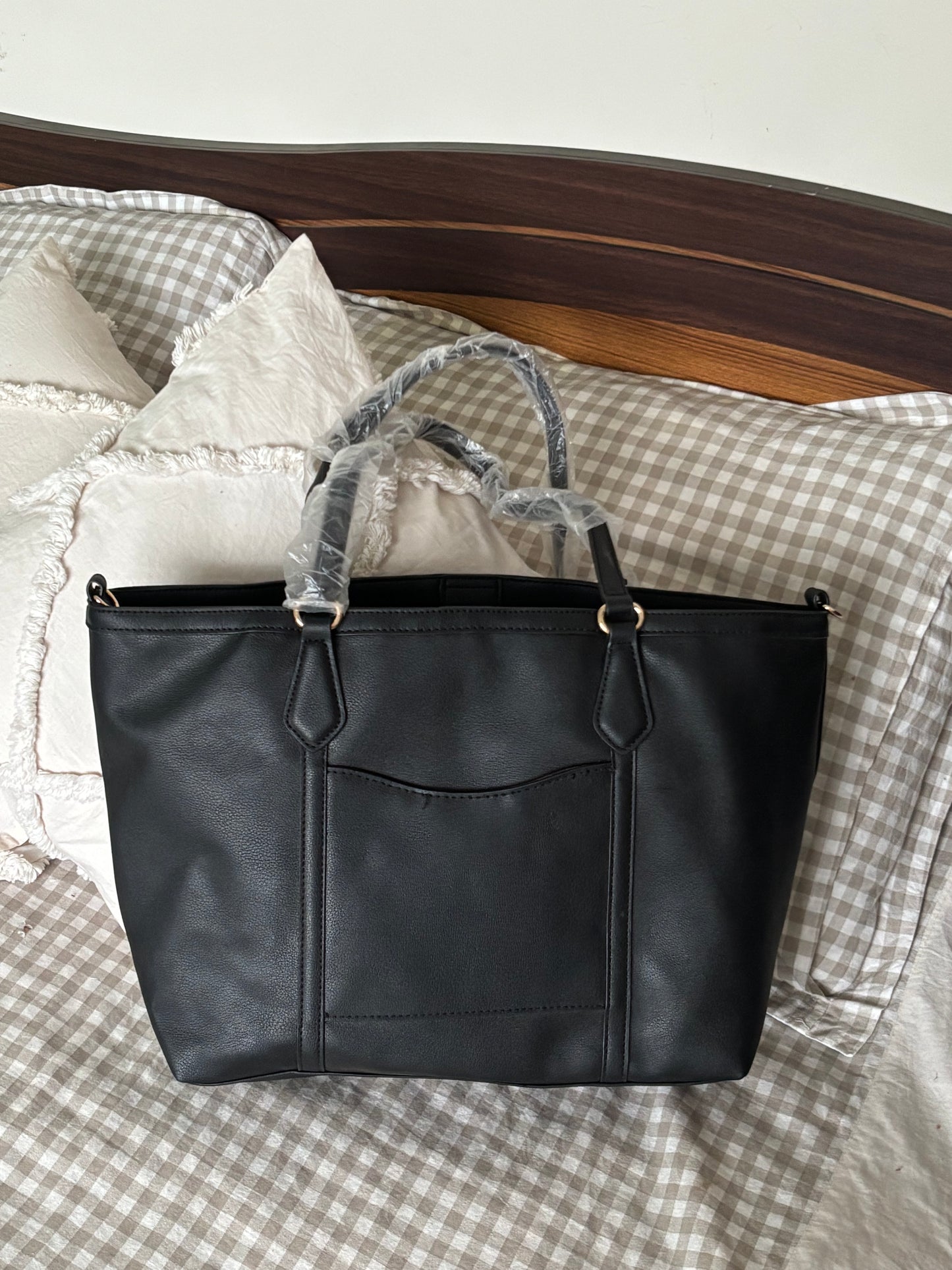 Halo Shoulder Tote