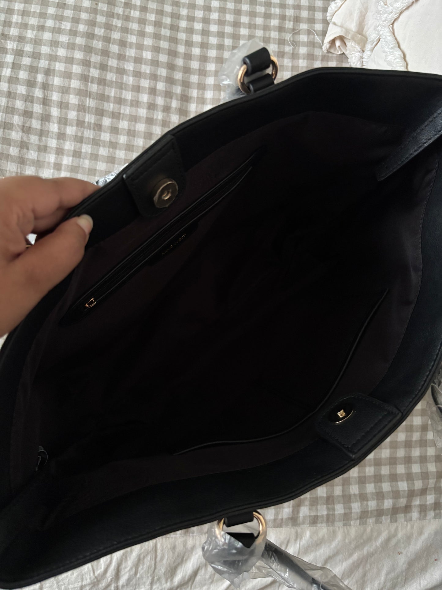 Halo Shoulder Tote