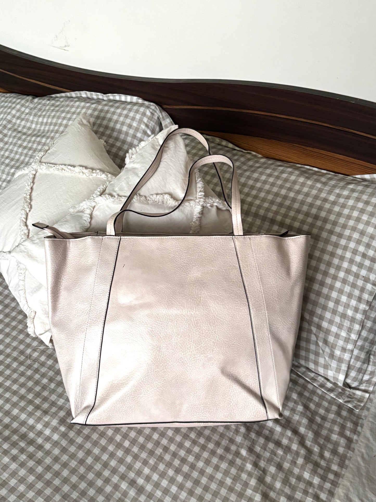 Cavela Tote