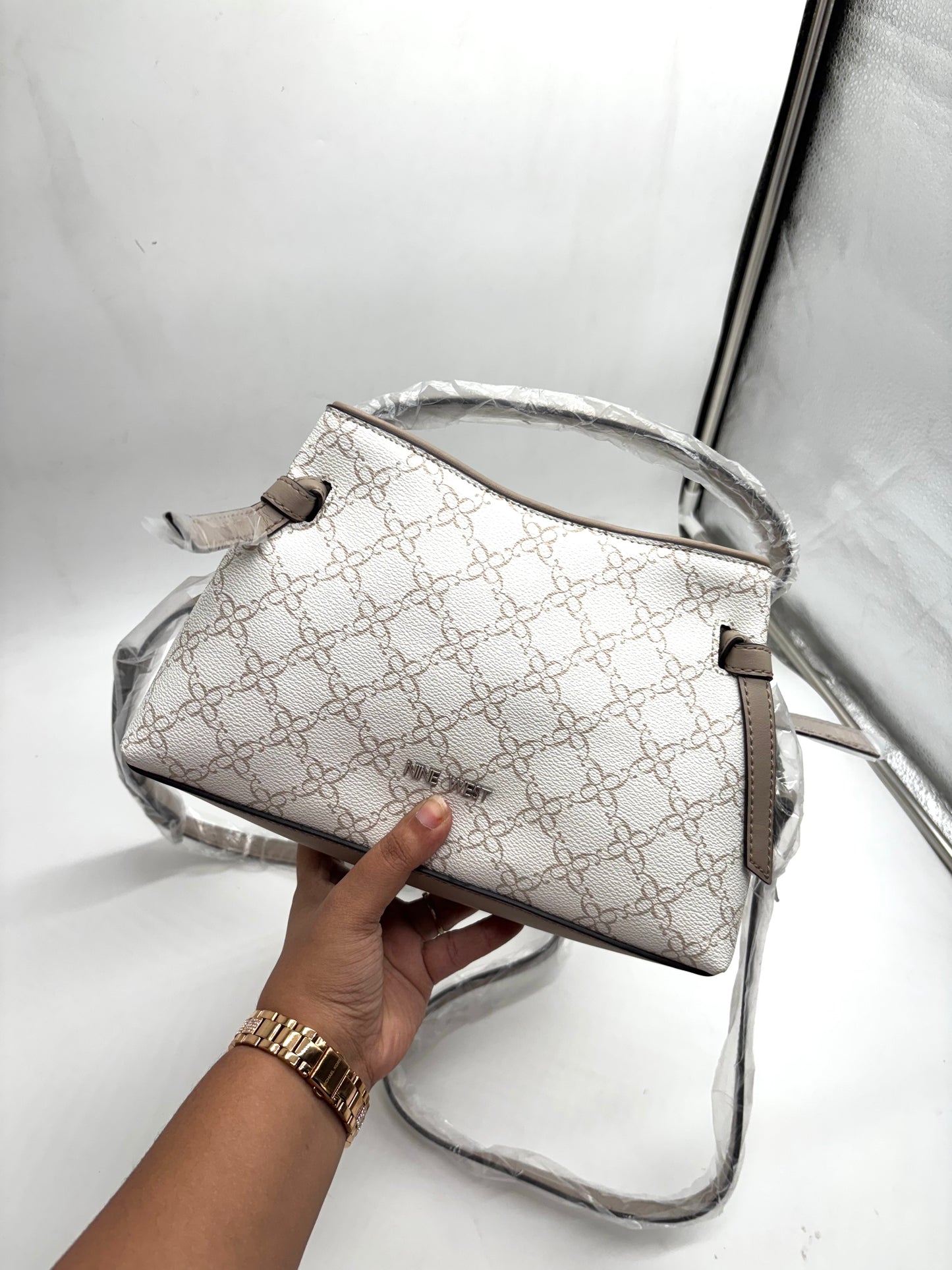 Nova Satchel