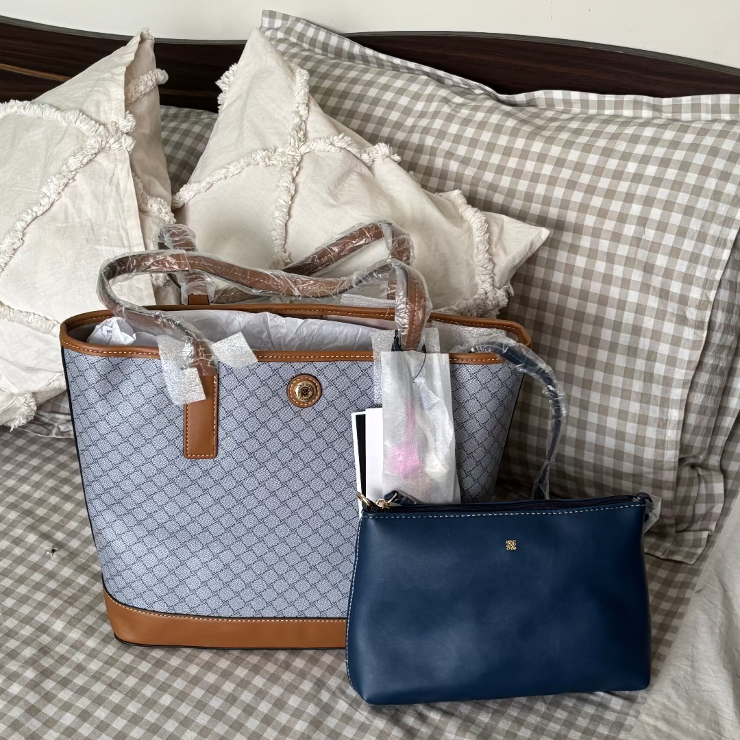 Vela Tote Bag