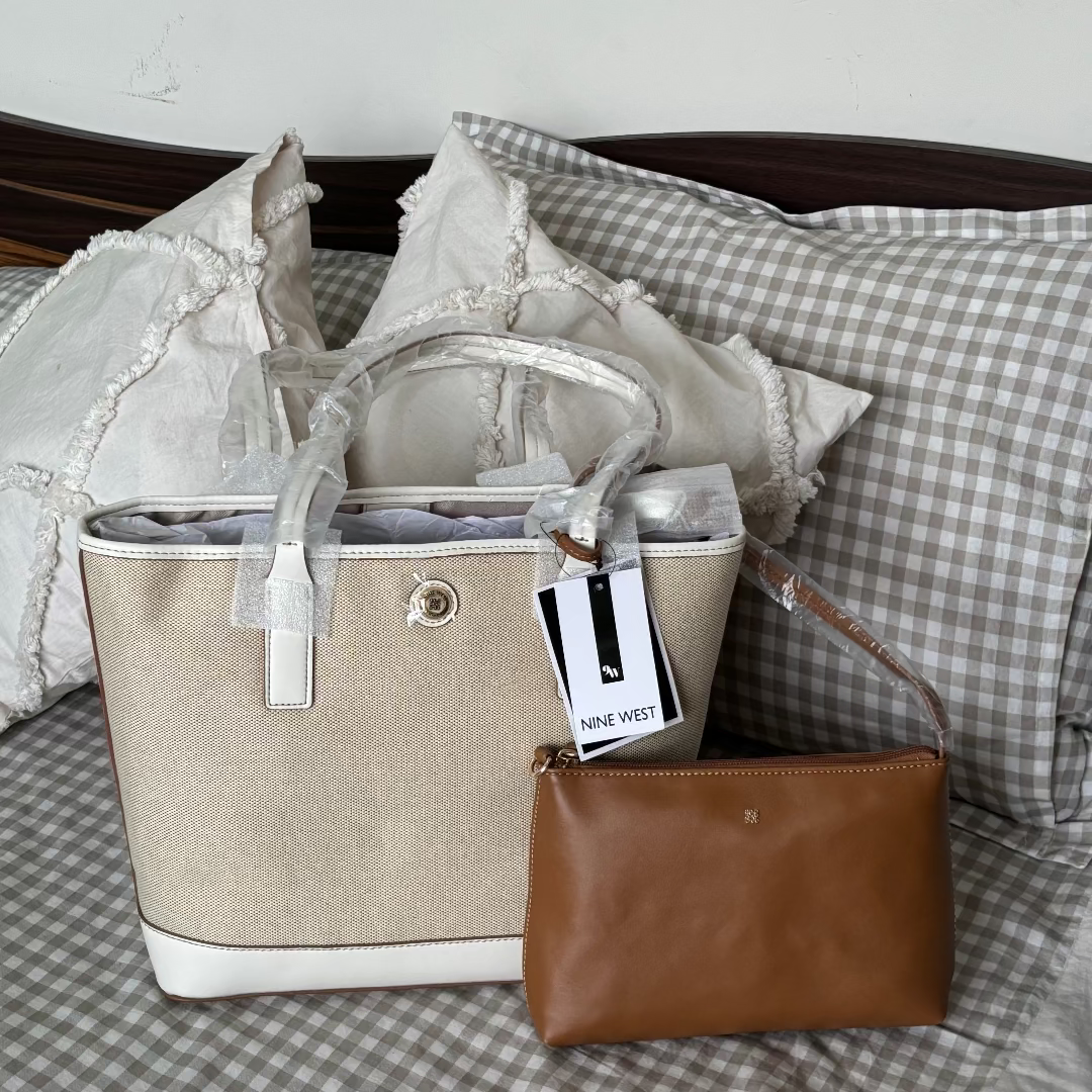Vela Tote Bag