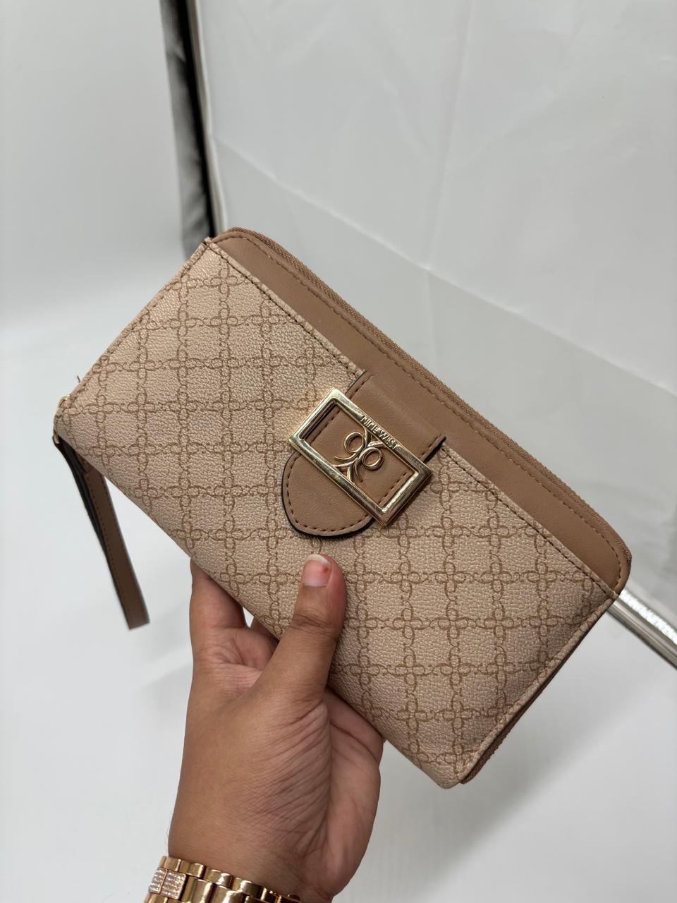 Virani purse