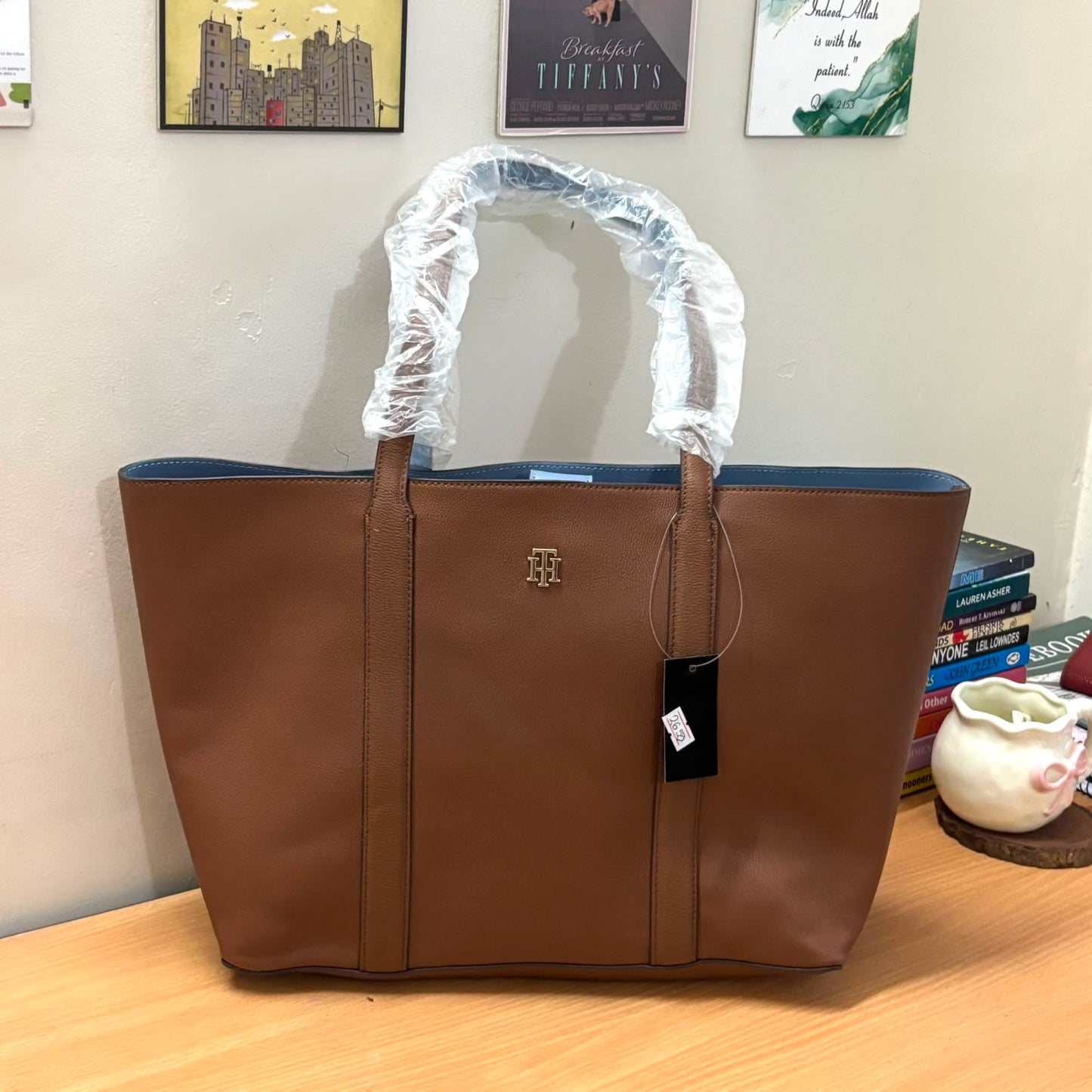 Kaziro Shoulder Tote