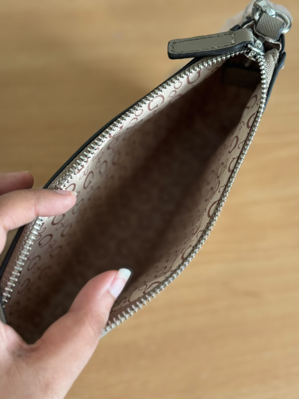 Nivira Shoulder Bag