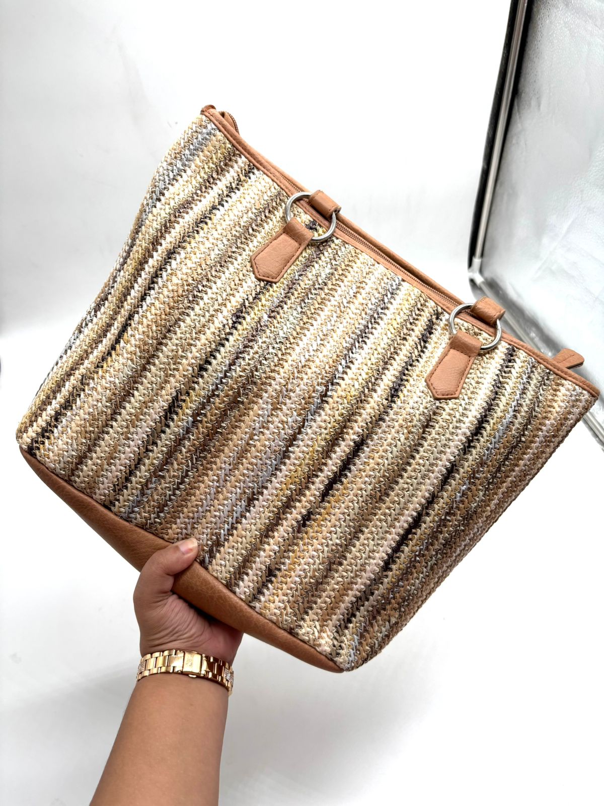 Gilly Tote Bag