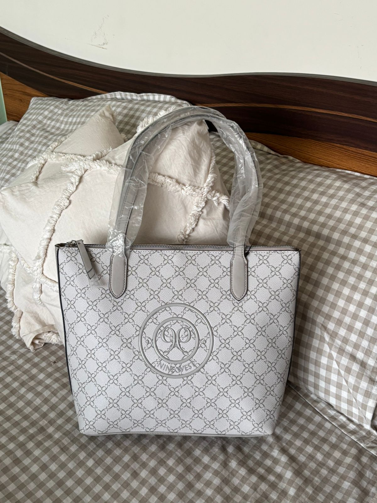 Samera Shoulder Bag