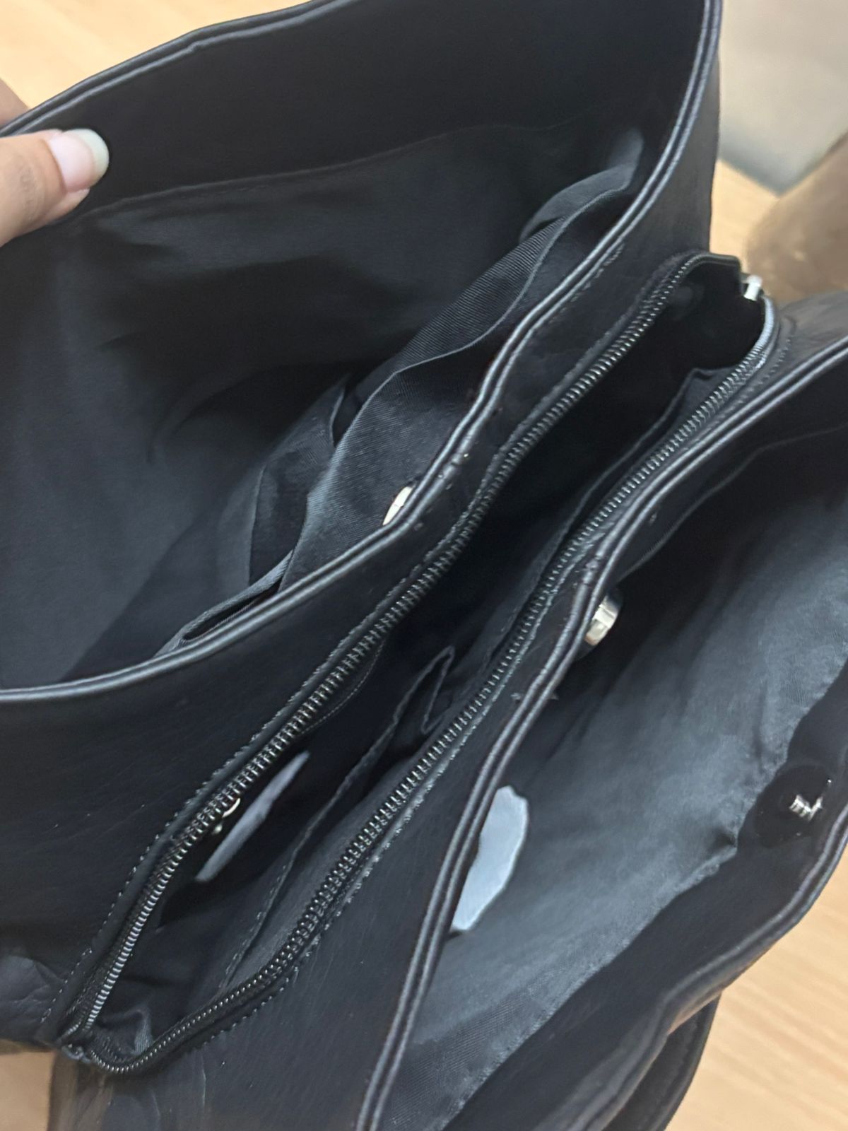 Barbiro Shoulder Bag