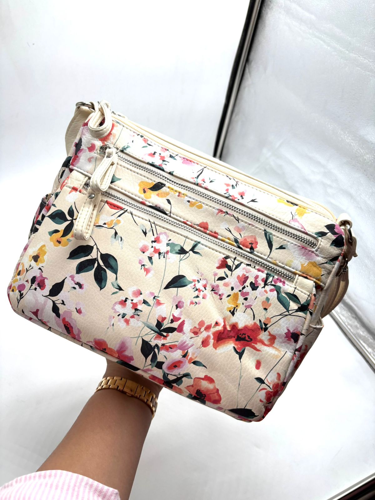 Kami Satchel