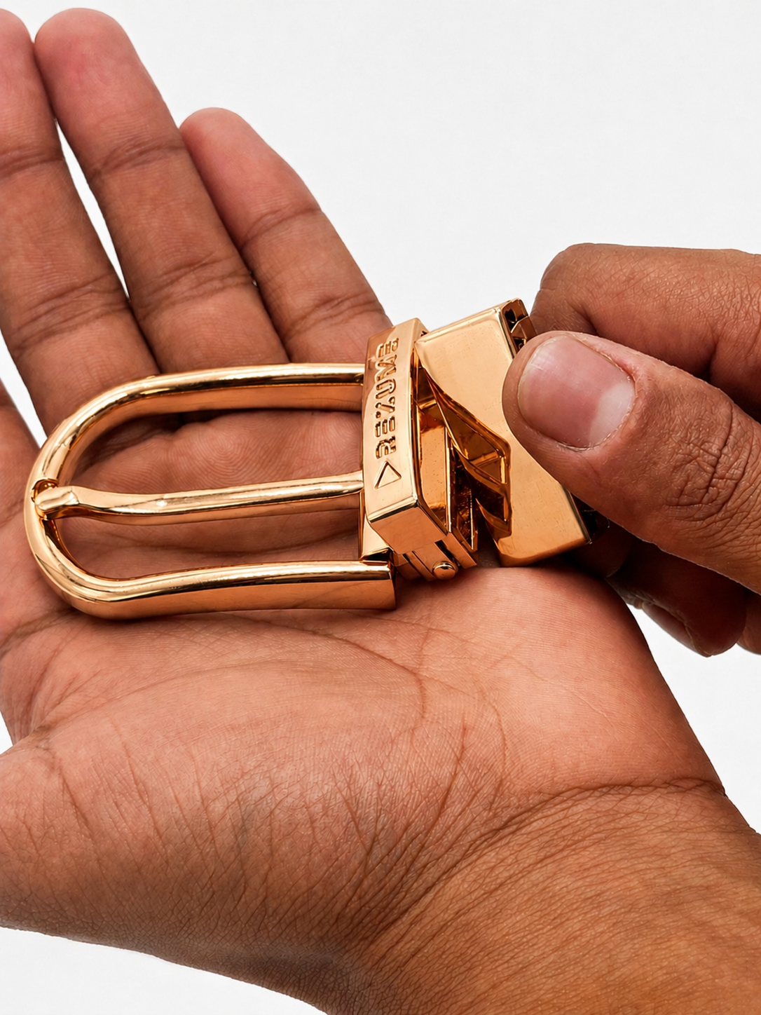 Valor Reversible buckle