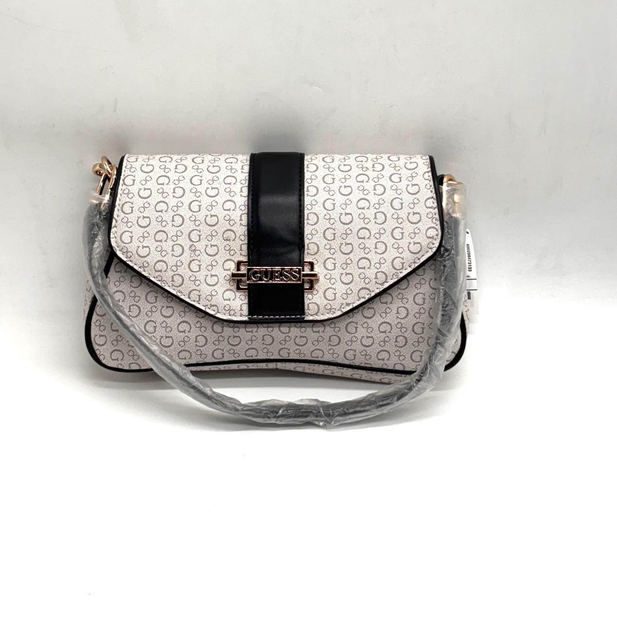 Vina Shoulder Bag