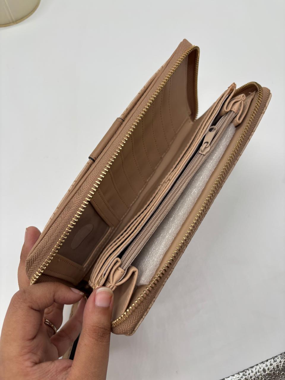 Virani purse