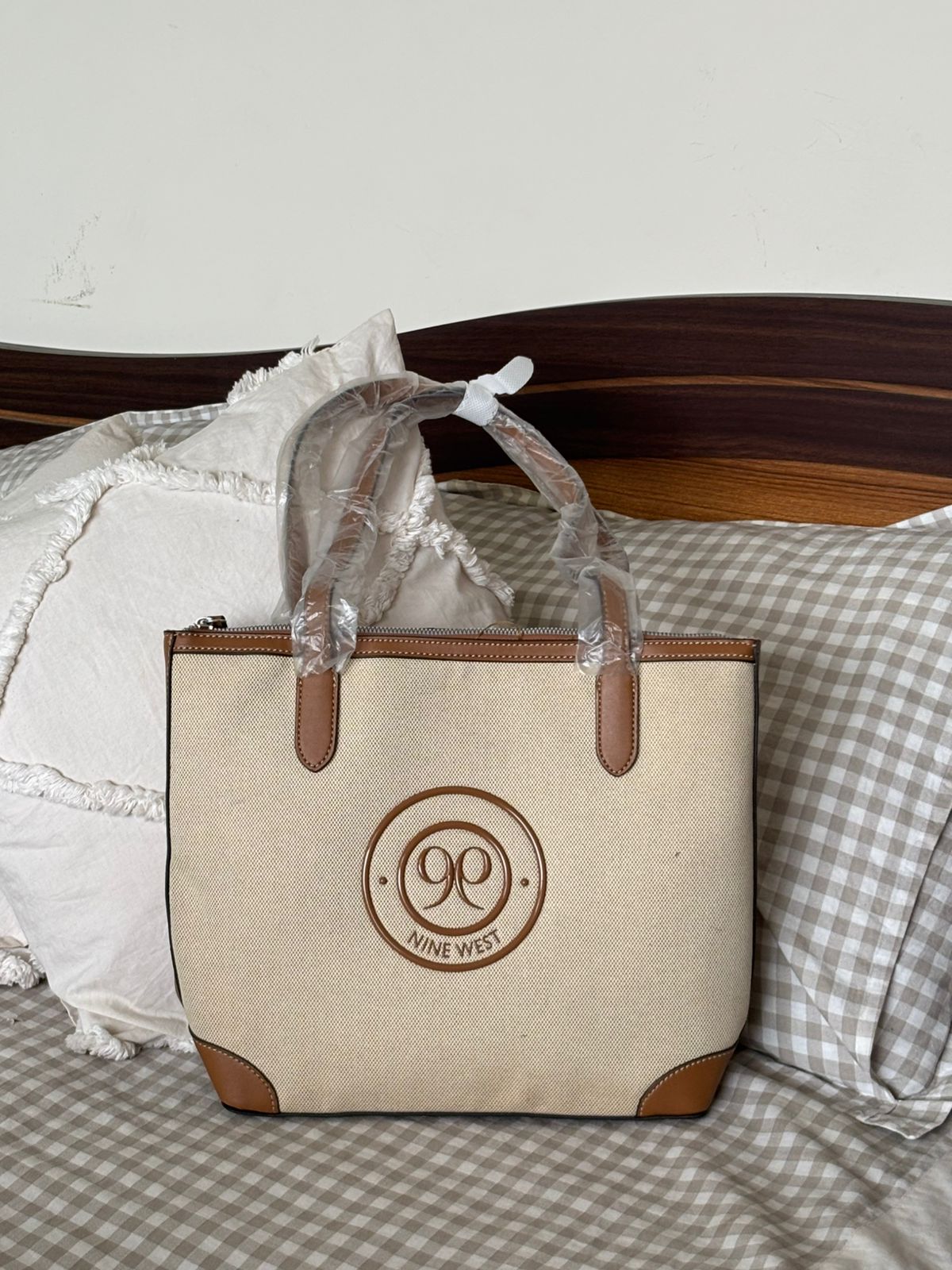 Viana Shoulder Tote