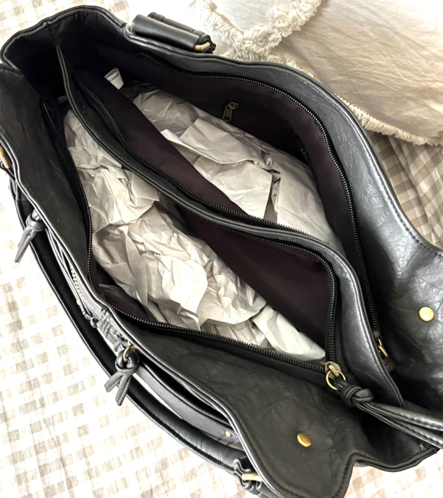 Gatlin Shoulder Bag