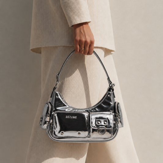 Glossy shoulder bag -Silver